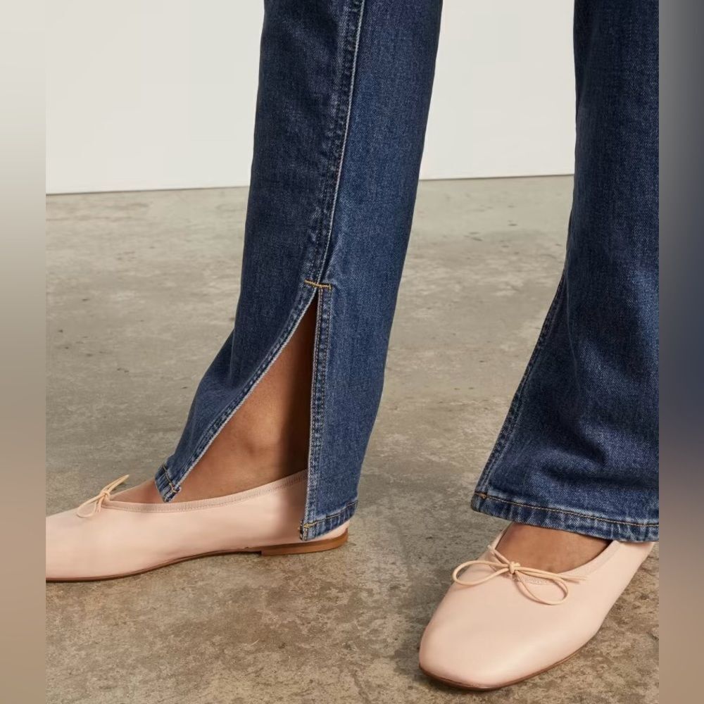 Everlane Cheeky split hem jeans.  High rise, low stretch Sz 27
